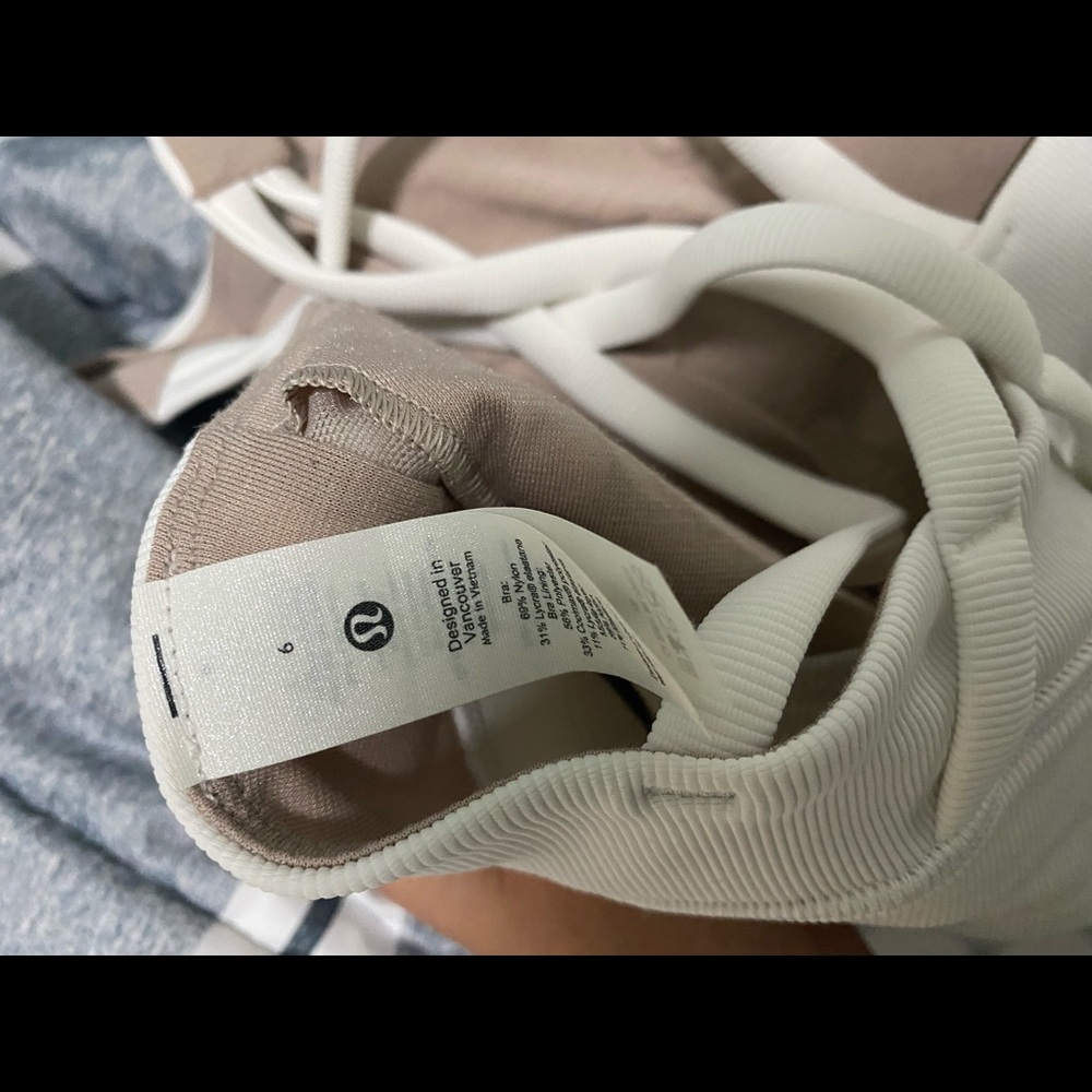 Lululemon Energy Ribbed Halter Bra - Picture 3 of 4